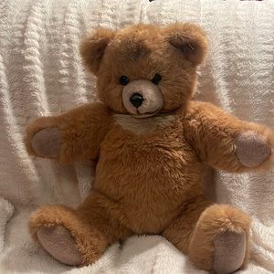 Original Steiff ‘Molly’ teddy bear. 22”, mint condition.
